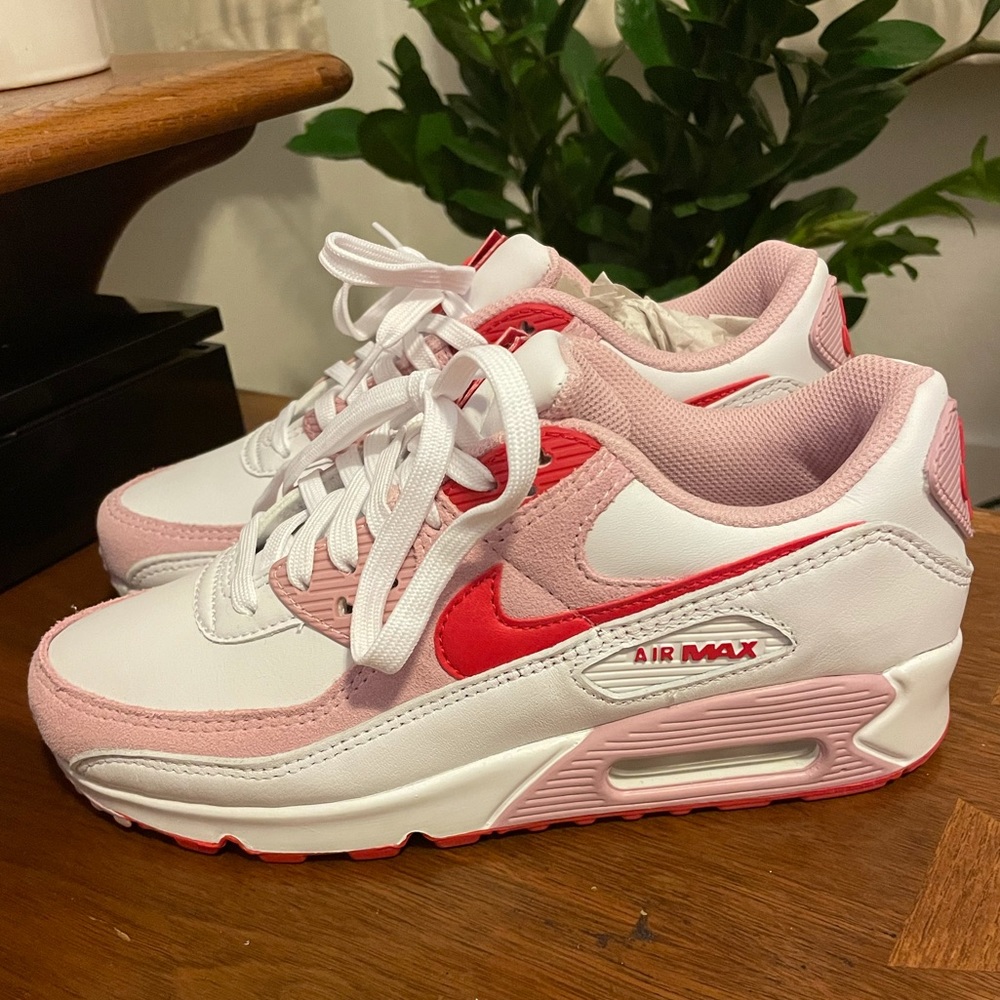 Nike Air Valentine Edition Size 7.5